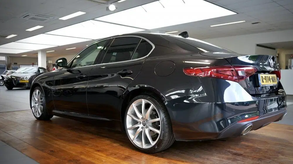 Alfa Romeo Giulia 2.0T TI uit 2020, foto 9