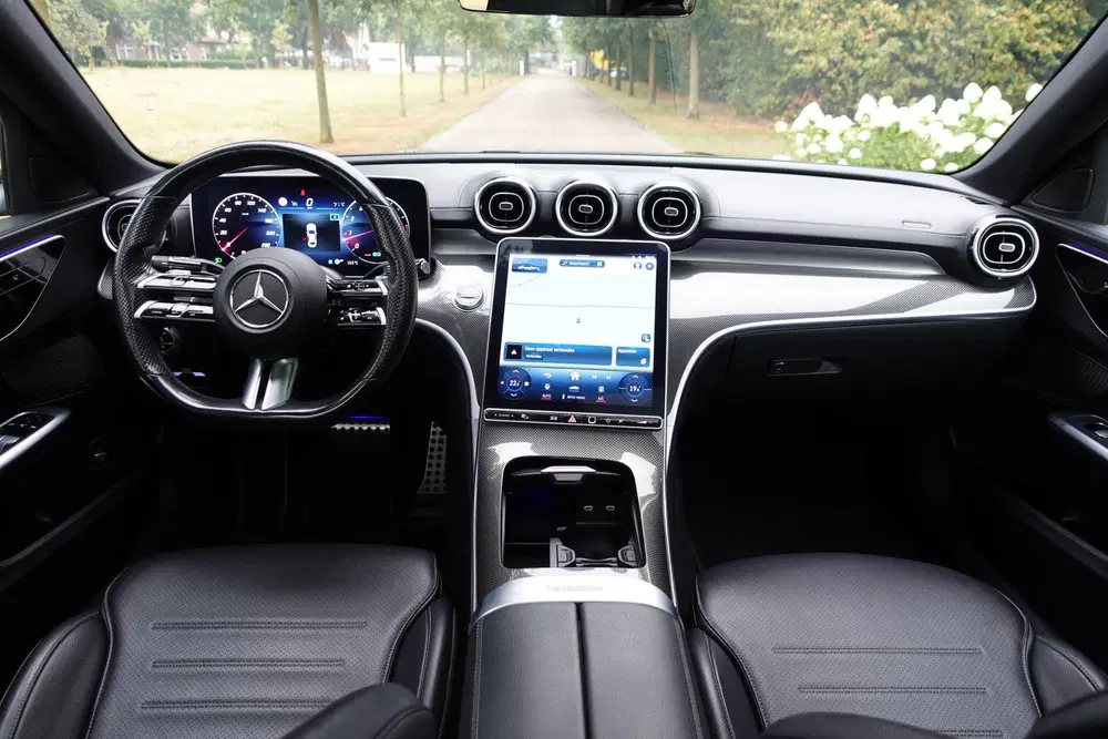 Mercedes-Benz C-Klasse 200 Launch Edition AMG Line uit 2022, foto 3