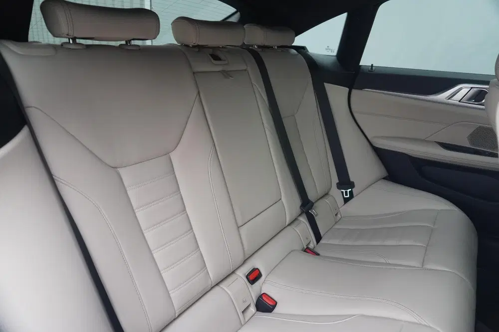 BMW i4 eDrive40 M Sport uit 2023, foto 9