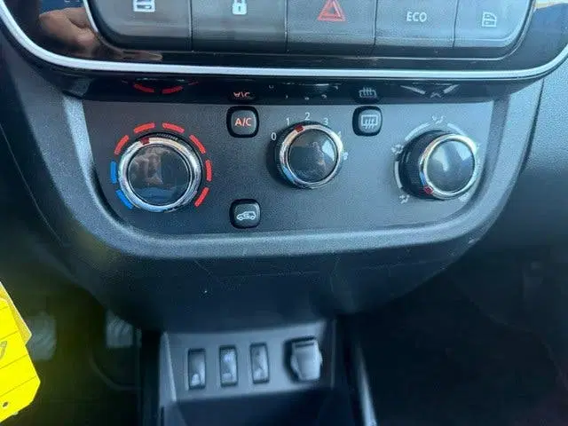 Dacia Spring Expression 27 kWh uit 2023, foto 11