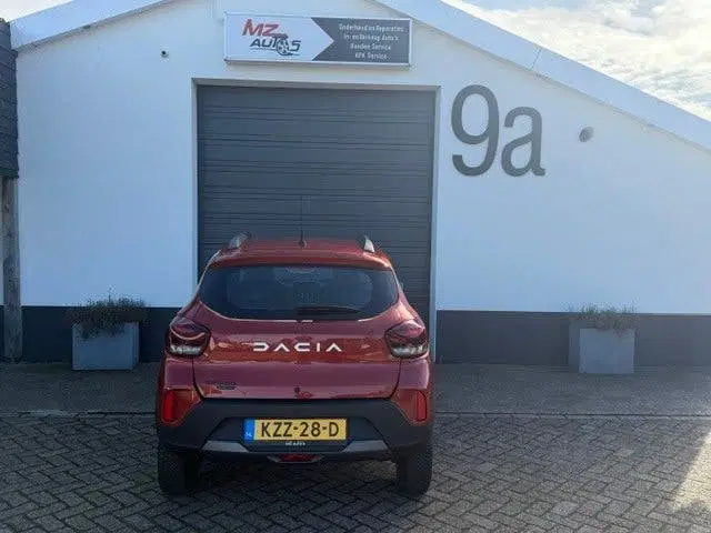 Dacia Spring Expression 27 kWh uit 2023, foto 2