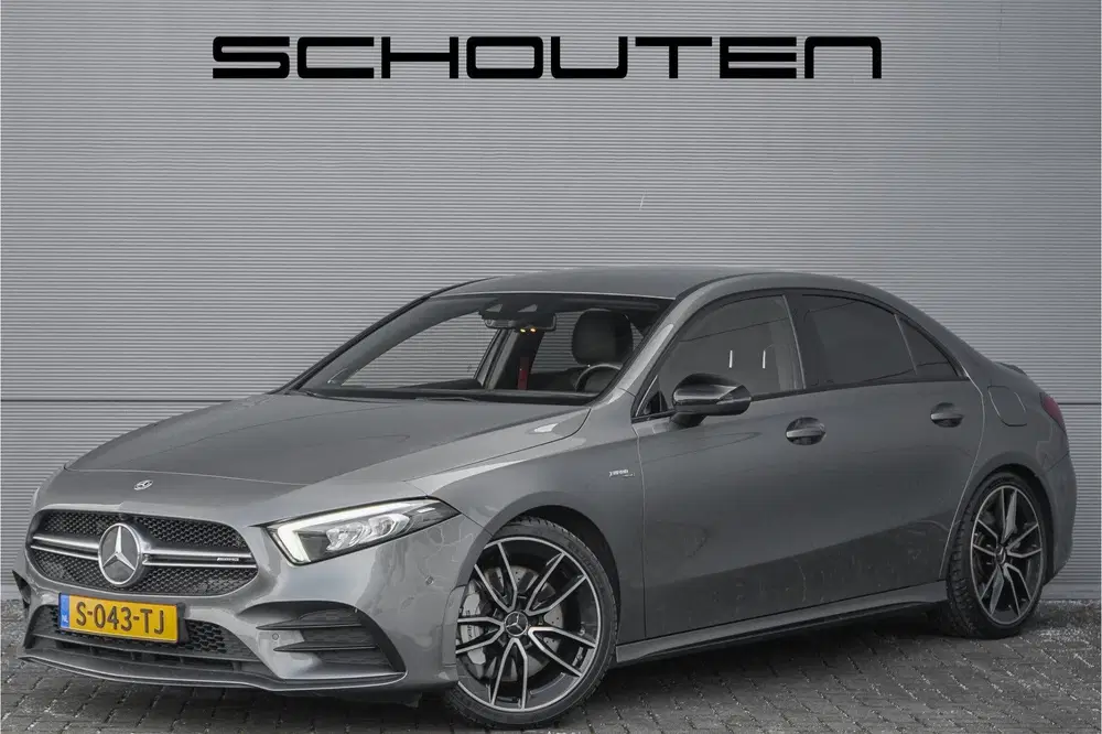 Mercedes-Benz A-Klasse AMG 35 4MATIC Limousine Night Burmest uit 2020
