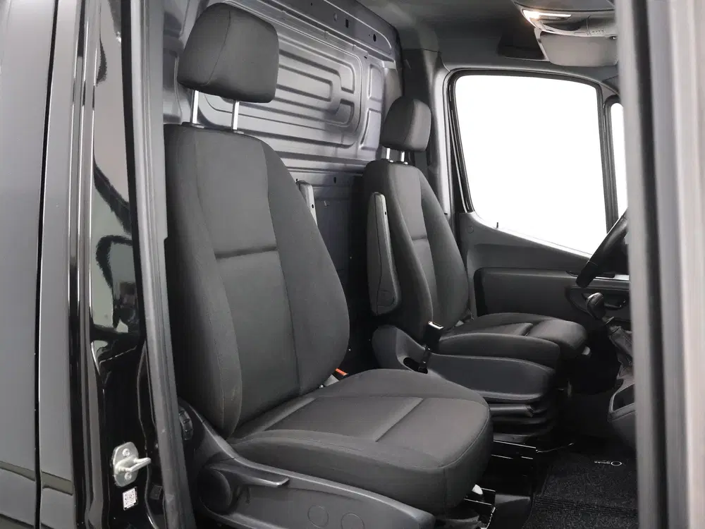 Mercedes-Benz Sprinter 317 CDI uit 2023, foto 10