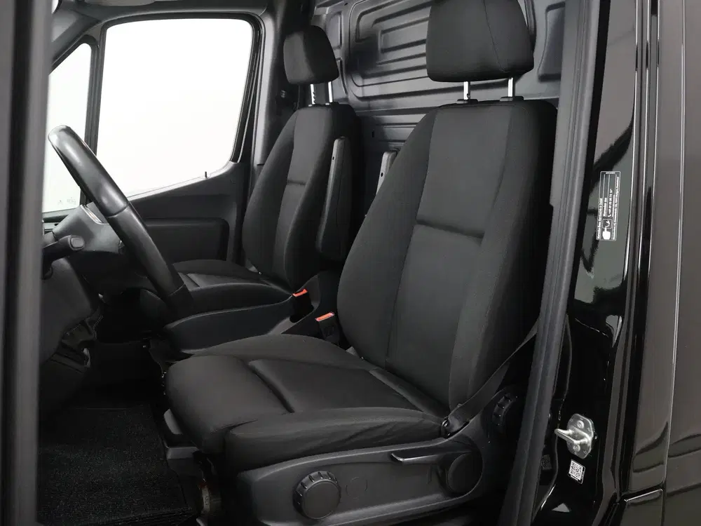 Mercedes-Benz Sprinter 317 CDI uit 2023, foto 8