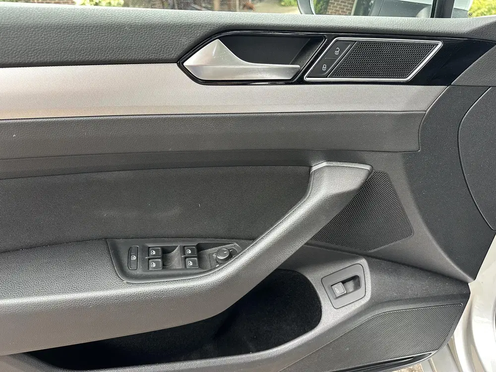 Volkswagen Passat 1.5 TSI Comfortline LED koplampen uit 2019, foto 15