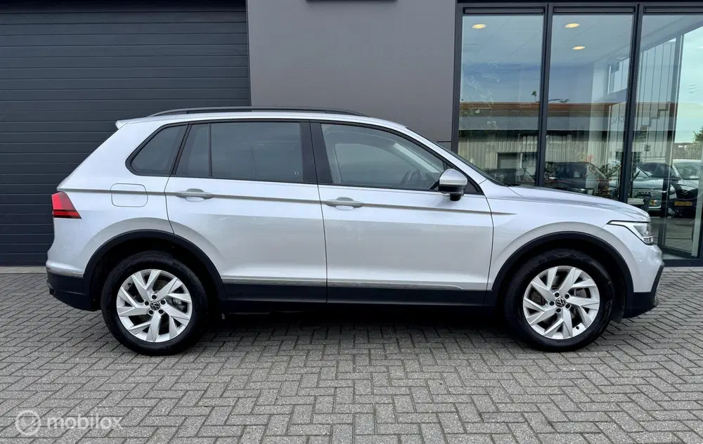 Volkswagen Tiguan 1.4 TSI eHybrid PANO uit 2024, foto 4