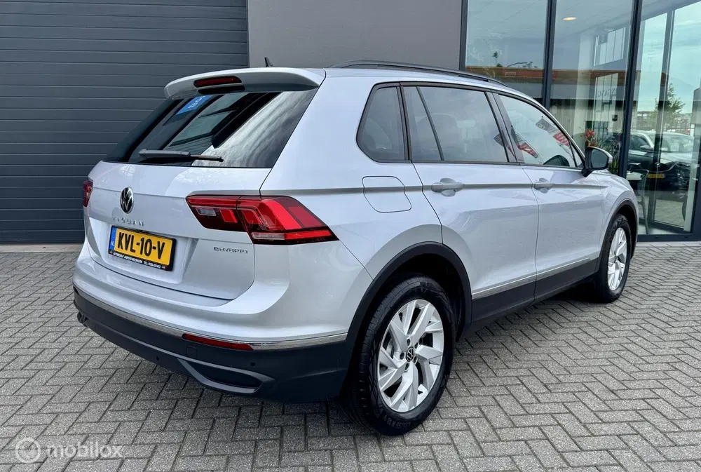Volkswagen Tiguan 1.4 TSI eHybrid PANO uit 2024, foto 5