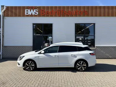 Renault Megane Mégane 1.3 TCE Bose benzine grijs kenteken uit 2020
