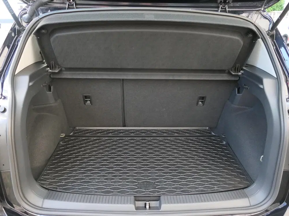Volkswagen T-Cross 1.0 TSI Life uit 2023, foto 10