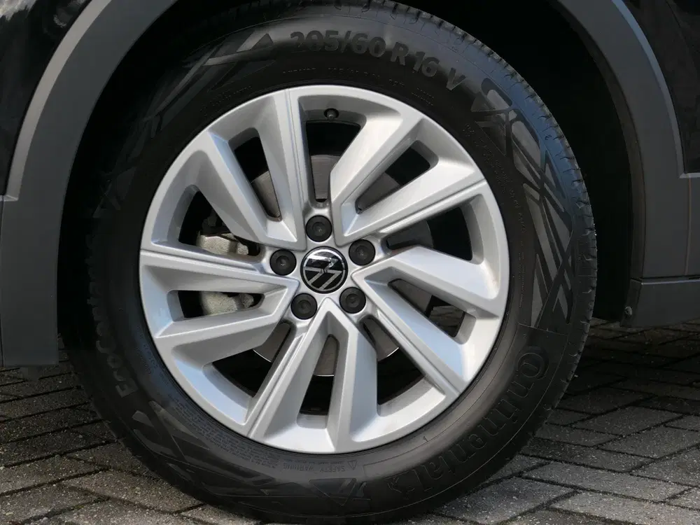 Volkswagen T-Cross 1.0 TSI Life uit 2023, foto 9