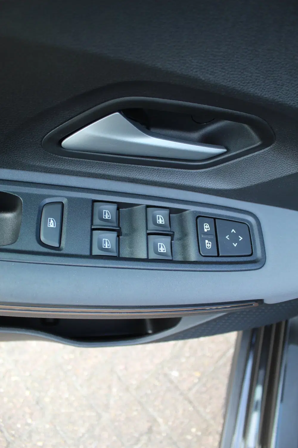 Dacia Jogger 1.0-110pk TCe 110 Extreme+ 7-zitter Zeer n uit 2024, foto 6