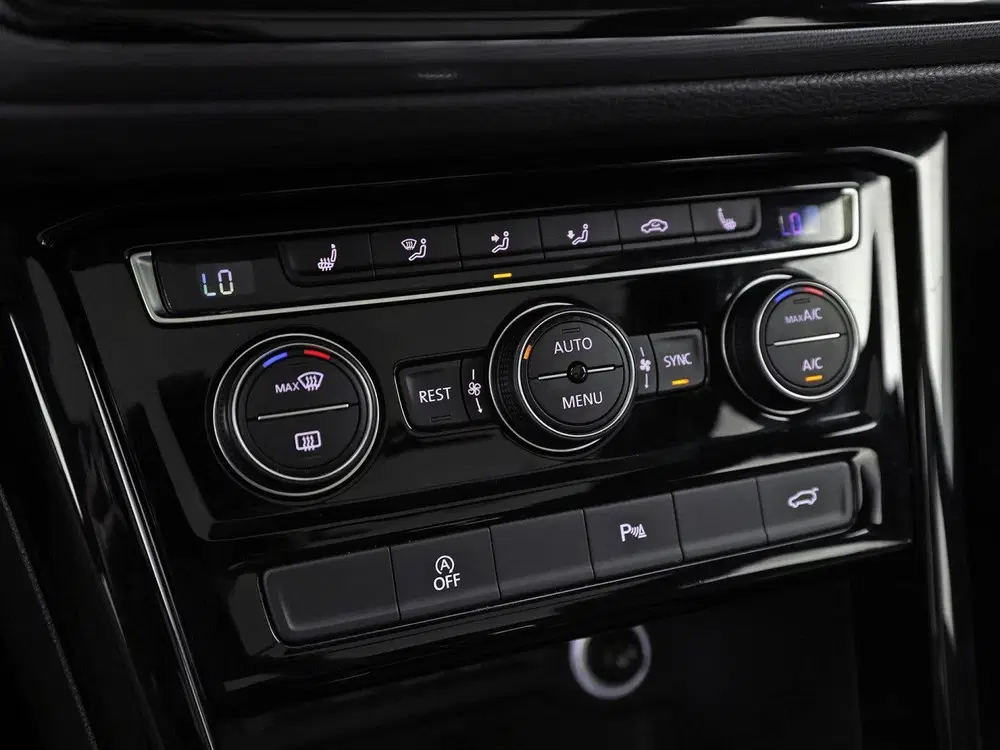 Volkswagen Touran 1.5 TSI R-Line Sport 7 Persoons 150Pk Auto uit 2019, foto 10