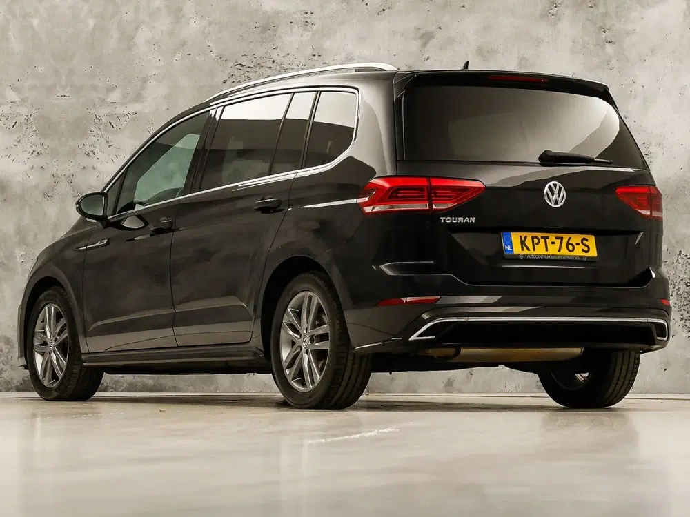 Volkswagen Touran 1.5 TSI R-Line Sport 7 Persoons 150Pk Auto uit 2019, foto 3