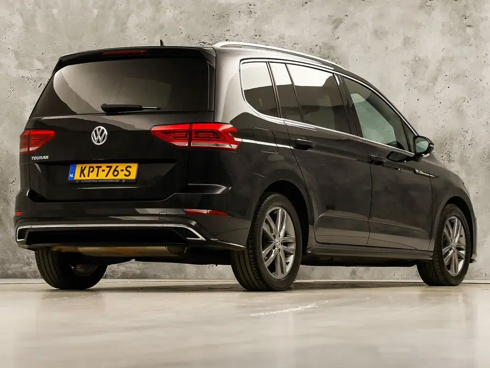 Volkswagen Touran 1.5 TSI R-Line Sport 7 Persoons 150Pk Auto uit 2019, foto 5