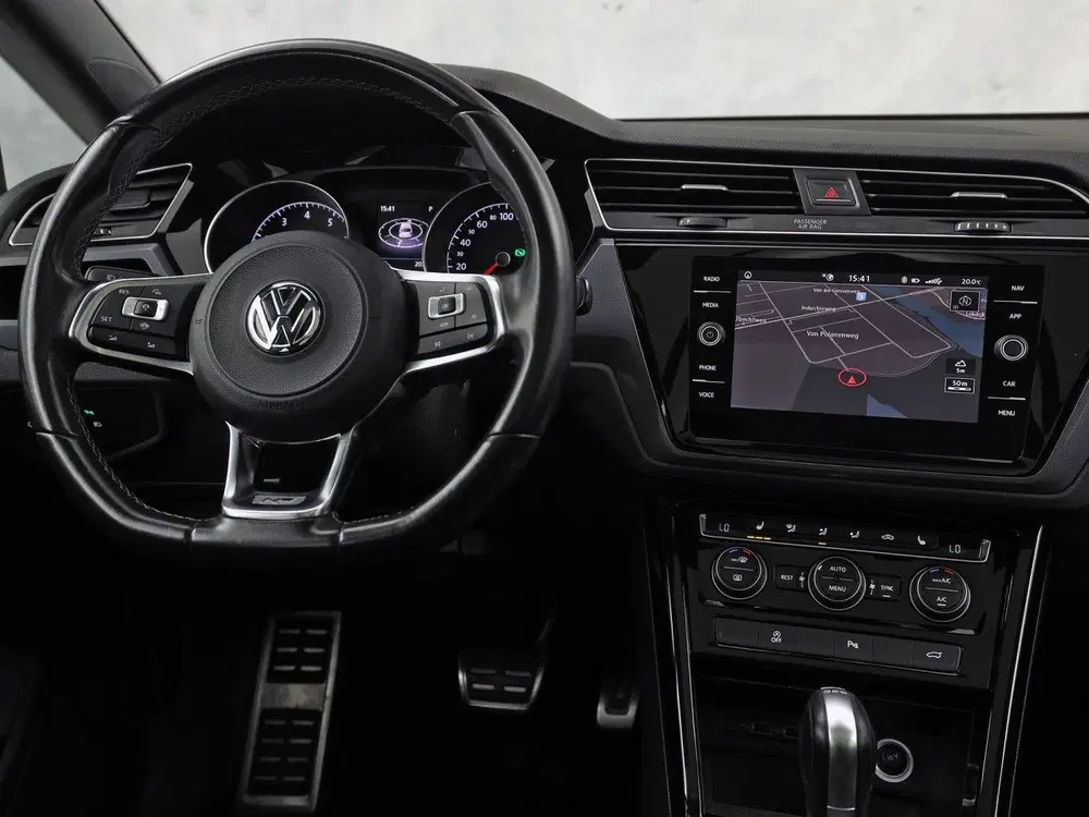 Volkswagen Touran 1.5 TSI R-Line Sport 7 Persoons 150Pk Auto uit 2019, foto 7
