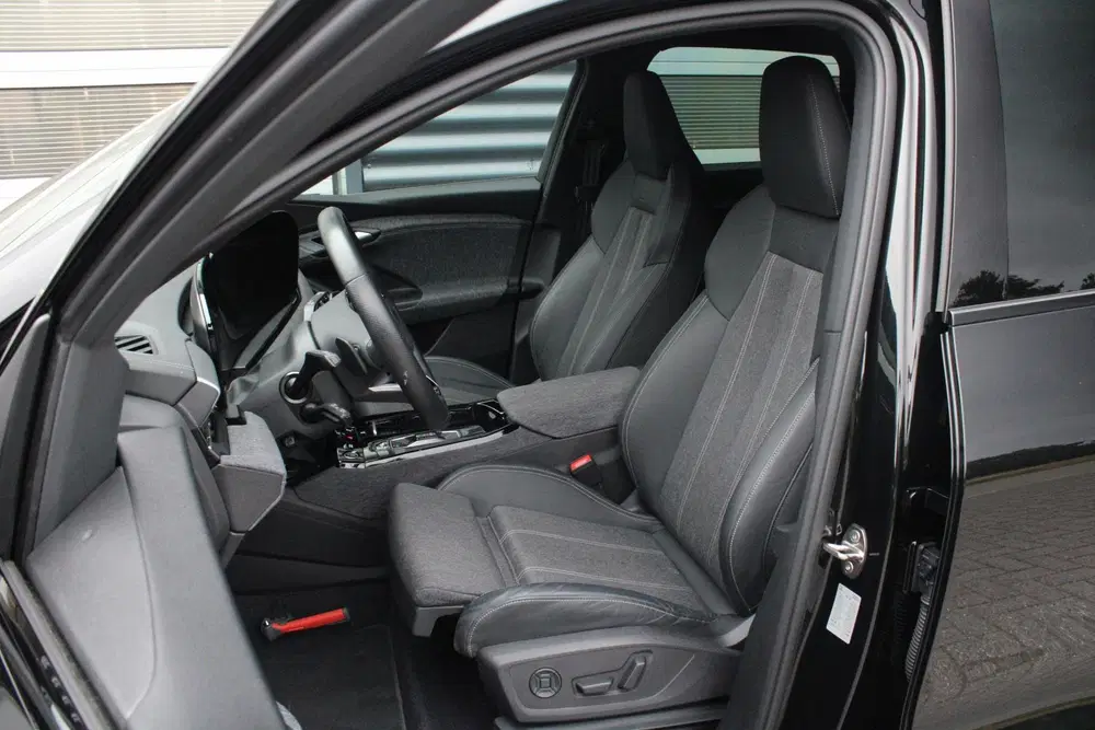 Audi Q6 e-tron Performance 306pk S-Line Edition 100 kWh uit 2024, foto 4