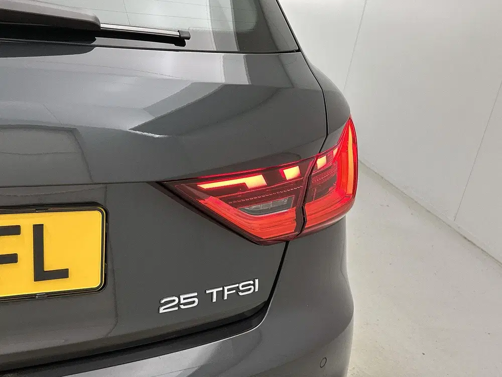 Audi A1 25 TFSI Advanced edition 95 PK uit 2022, foto 9