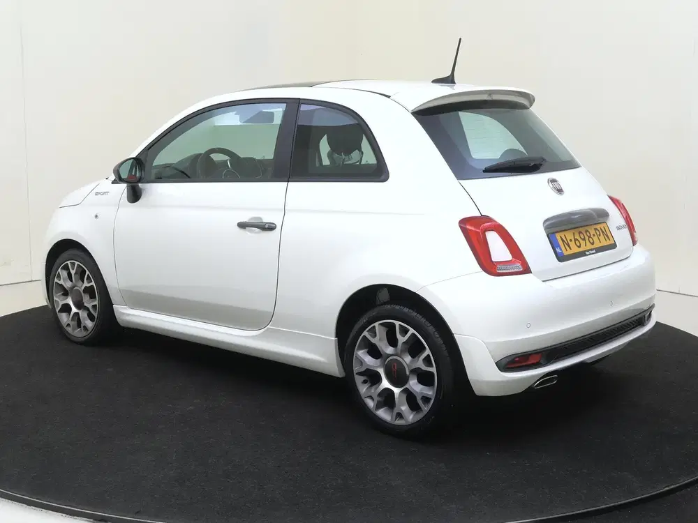 Fiat 500 1.0 Hybrid Sport uit 2021, foto 3