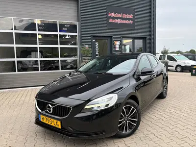 Volvo V40 2.0 D2 Momentum Navigatie uit 2020