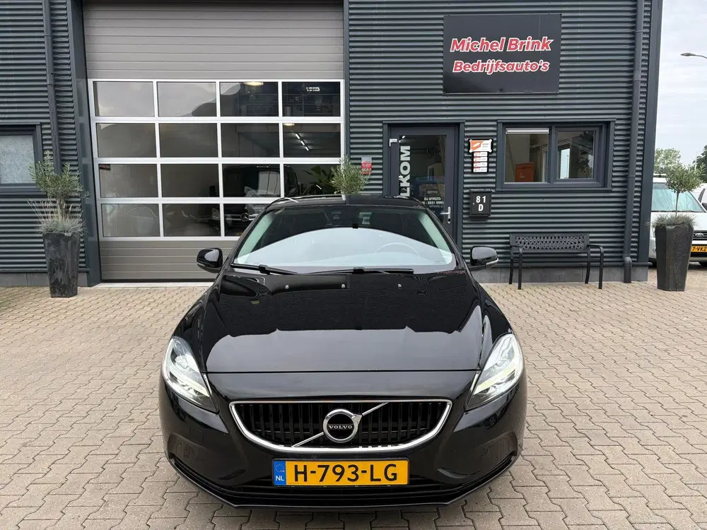 Volvo V40 2.0 D2 Momentum Navigatie uit 2020, foto 10