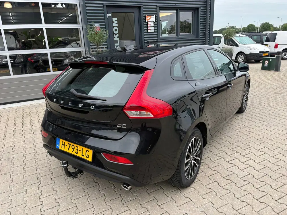 Volvo V40 2.0 D2 Momentum Navigatie uit 2020, foto 2