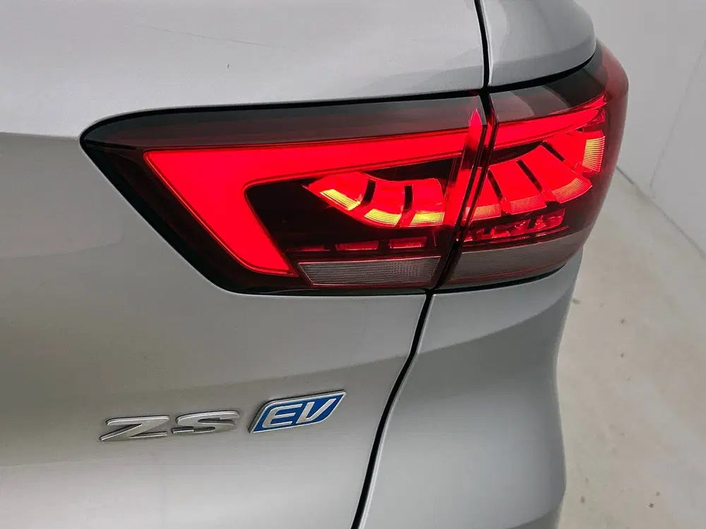 MG ZS Mg zs ev EV Long Range Luxury 70 kWh uit 2021, foto 14