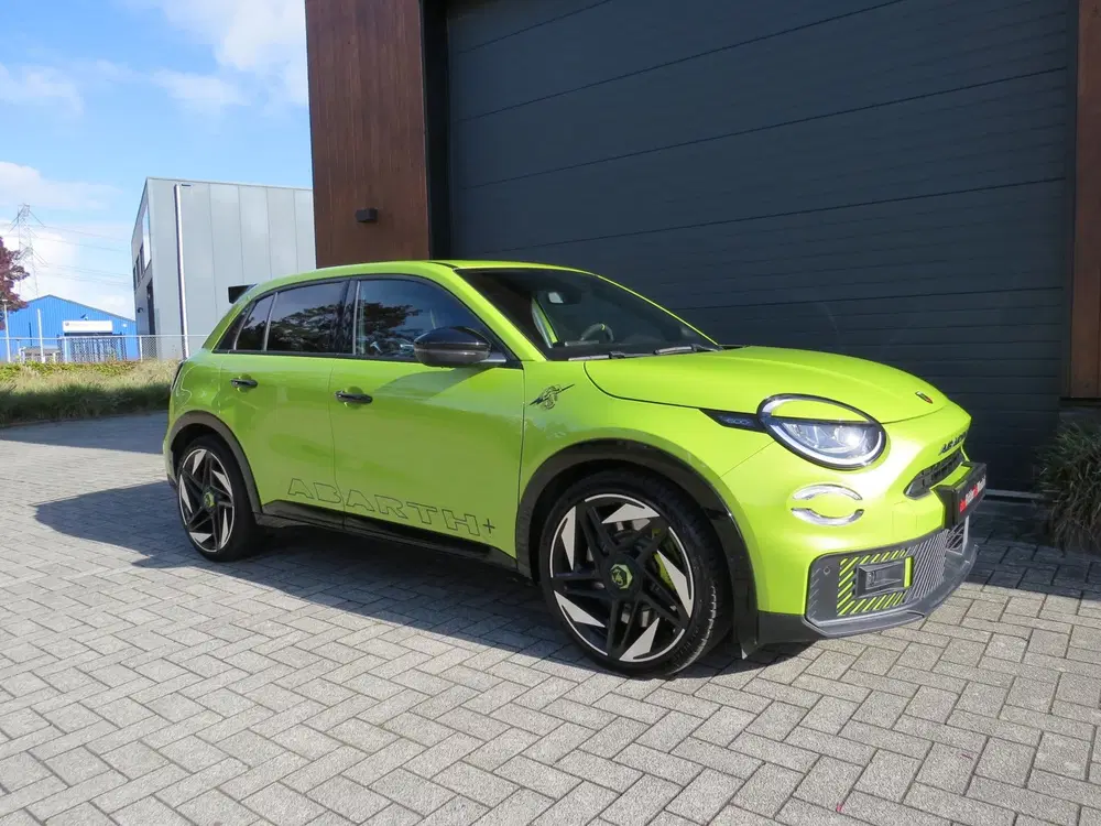 Abarth 600e Abarth Scorpionissima 54 kWh*Sabelt*280 Pk uit 2025, foto 12