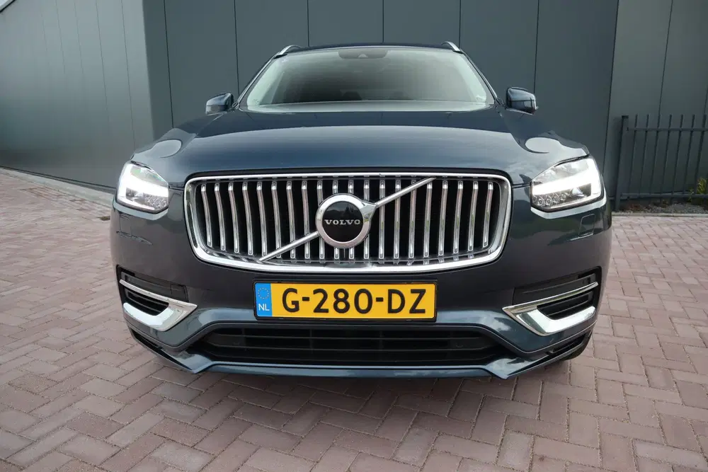 Volvo XC90 2.0 T8 Twin Engine AWD Inscription 6p Pano uit 2019, foto 3