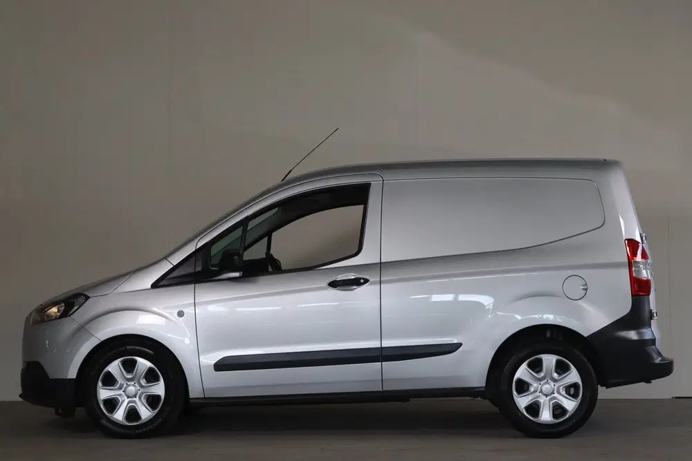 Ford Transit Courier 1.5 TDCI Trend Duratorq S&S NL-Auto Na uit 2020, foto 2