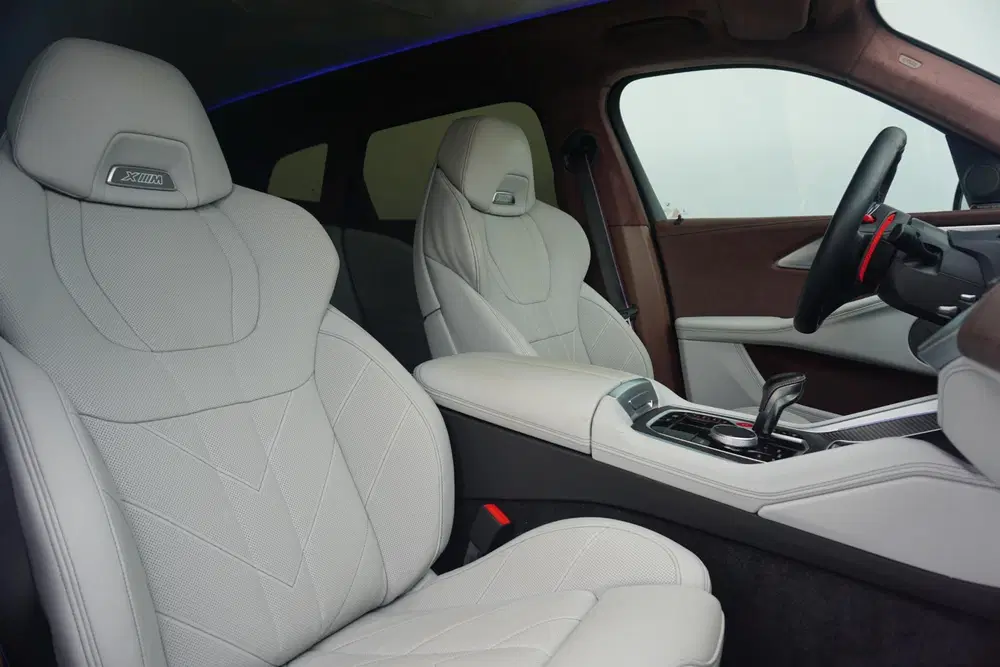 BMW XM 50e uit 2025, foto 14