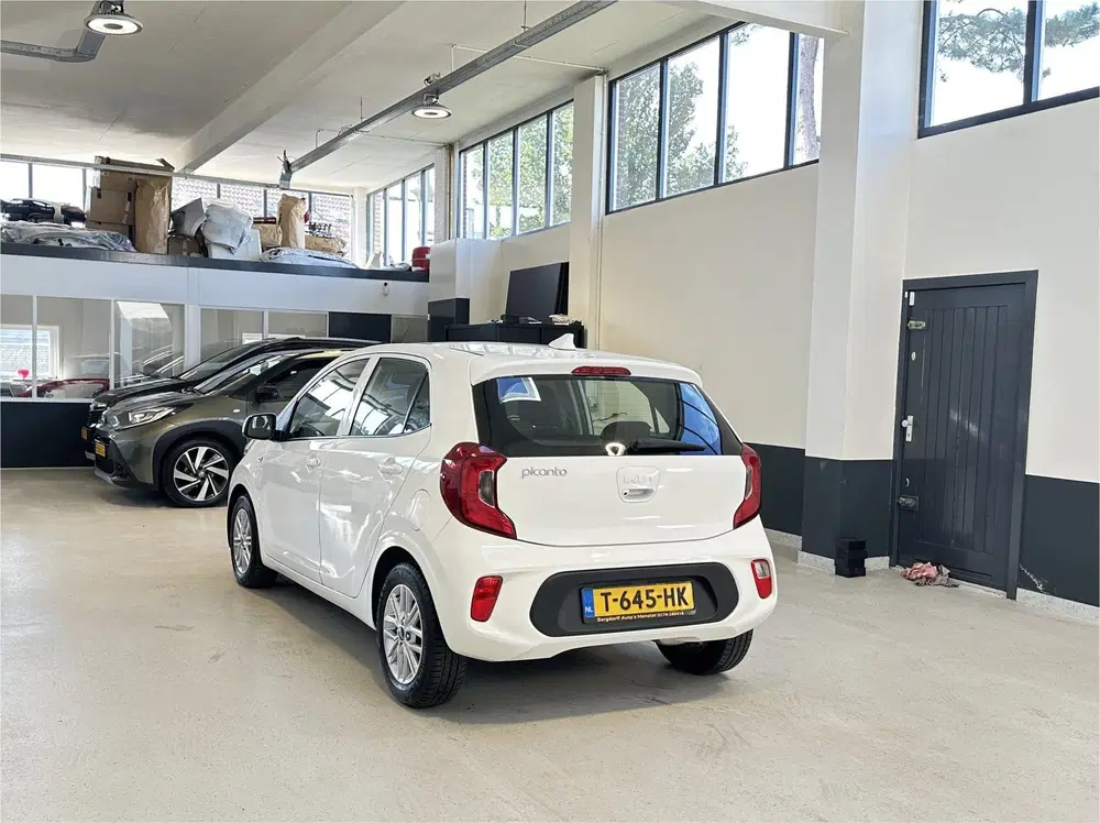 Kia Picanto 1.0 DPi DynamicLine uit 2023, foto 6