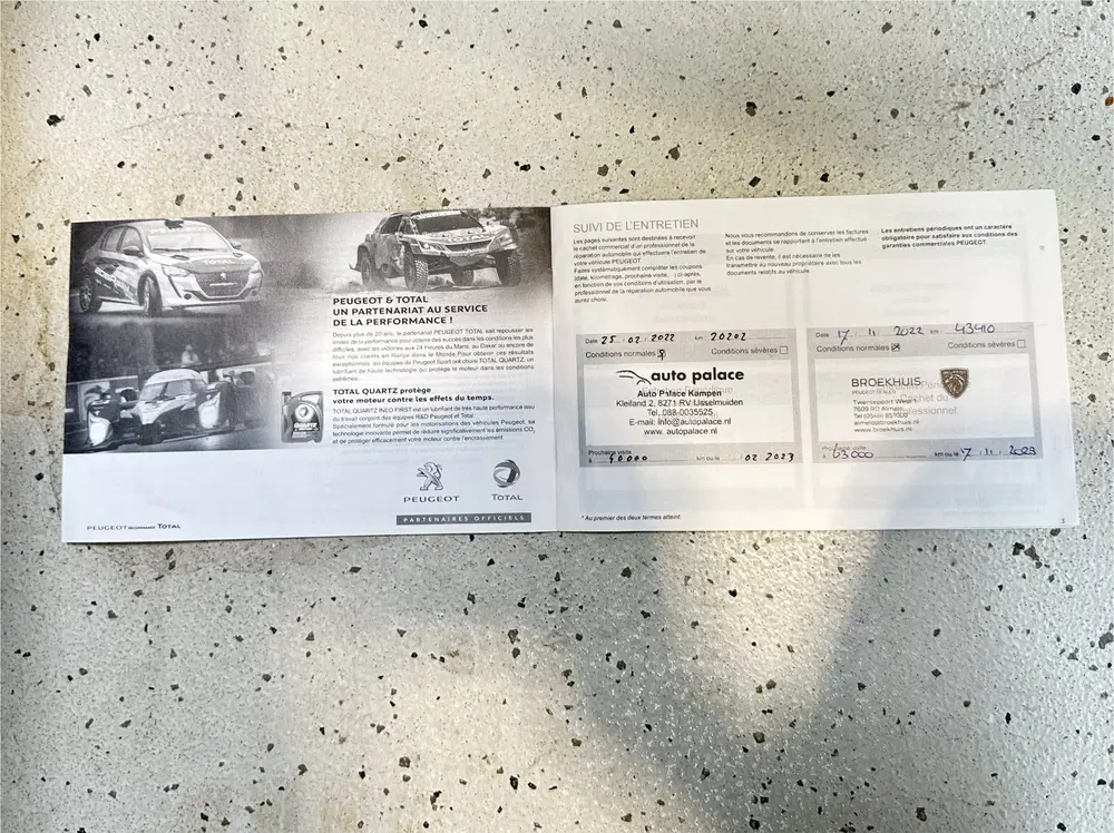 Peugeot 208 1.2 PureTech Allure Pack Automaat uit 2021, foto 11