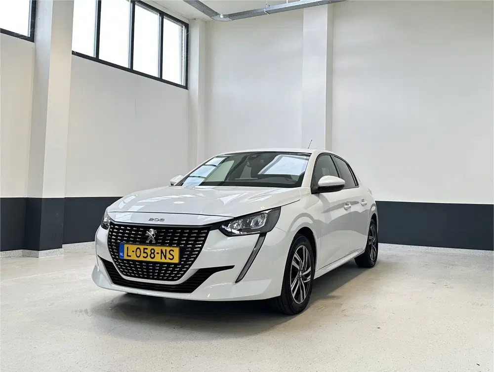 Peugeot 208 1.2 PureTech Allure Pack Automaat uit 2021, foto 2