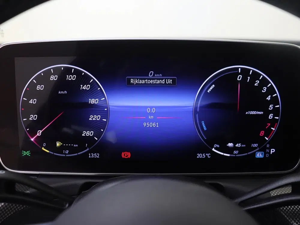 Mercedes-Benz C-Klasse 300 e AMG Line uit 2023, foto 11
