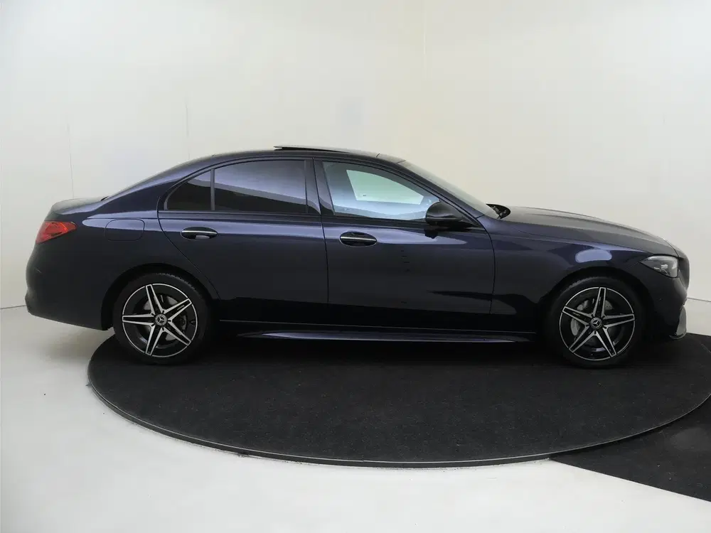 Mercedes-Benz C-Klasse 300 e AMG Line uit 2023, foto 9