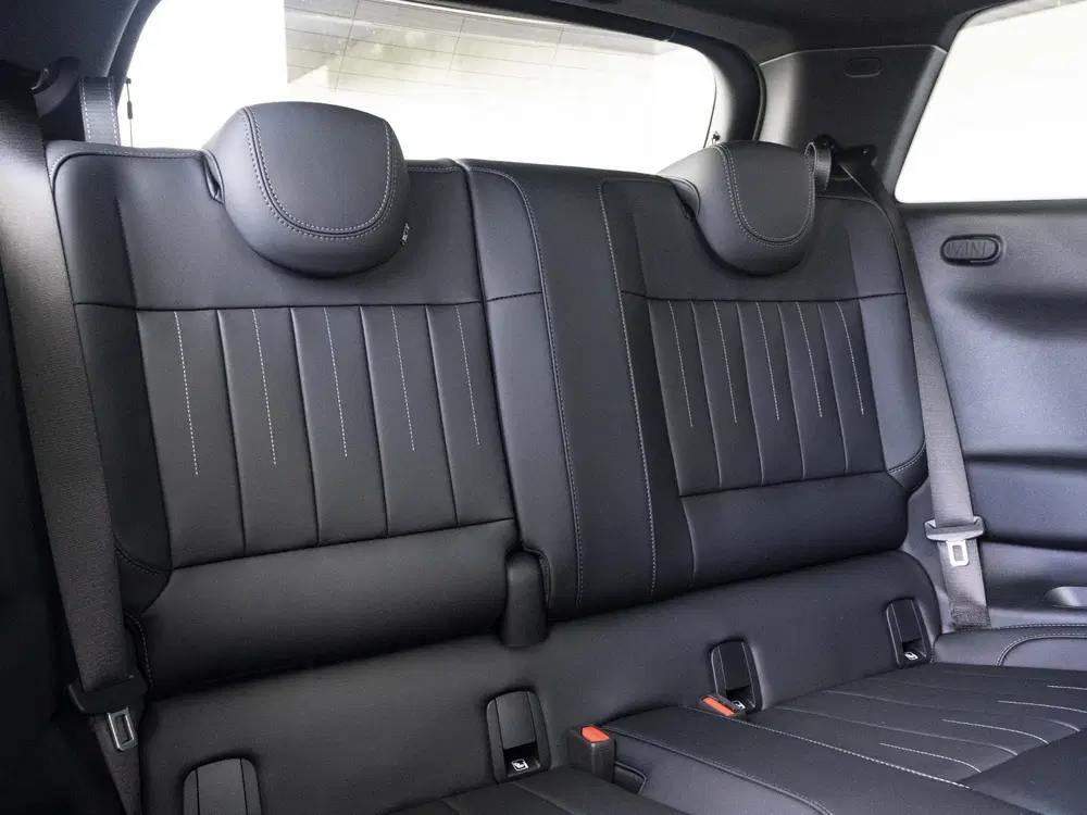 Mini Cooper Cooper E Favoured uit 2026, foto 10
