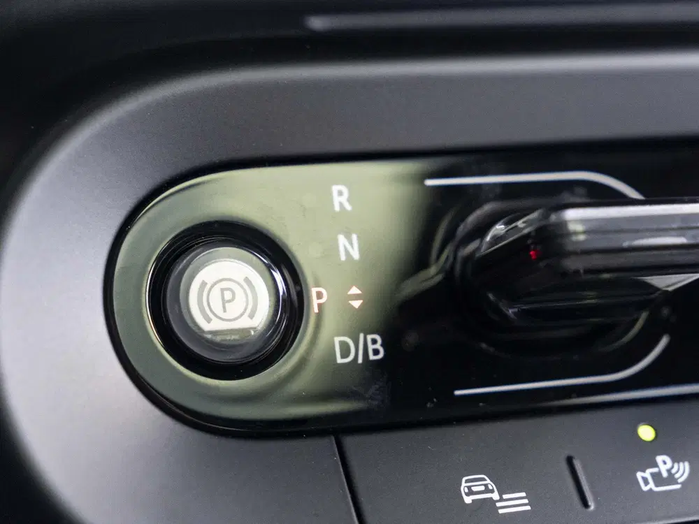 Mini Cooper Cooper E Favoured uit 2026, foto 13