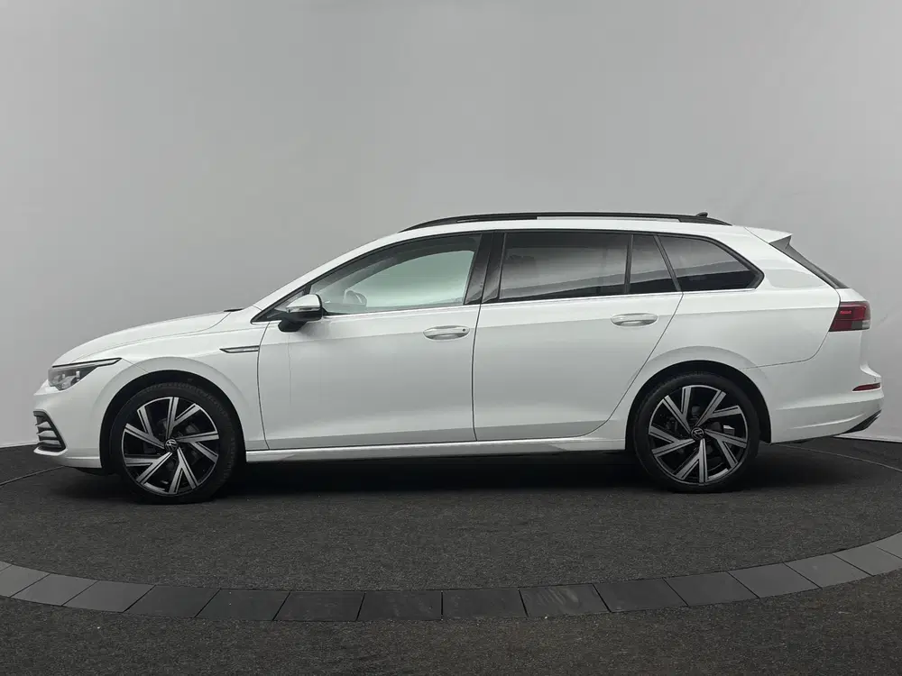 Volkswagen Golf 1.5 eTSI Style uit 2021, foto 13