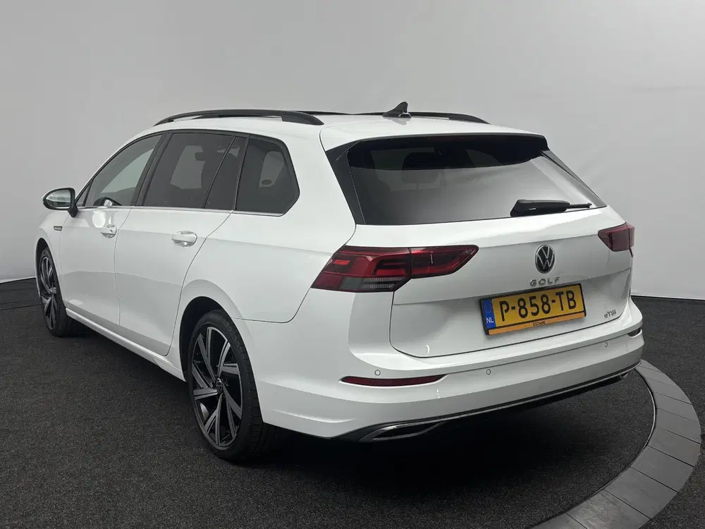 Volkswagen Golf 1.5 eTSI Style uit 2021, foto 6