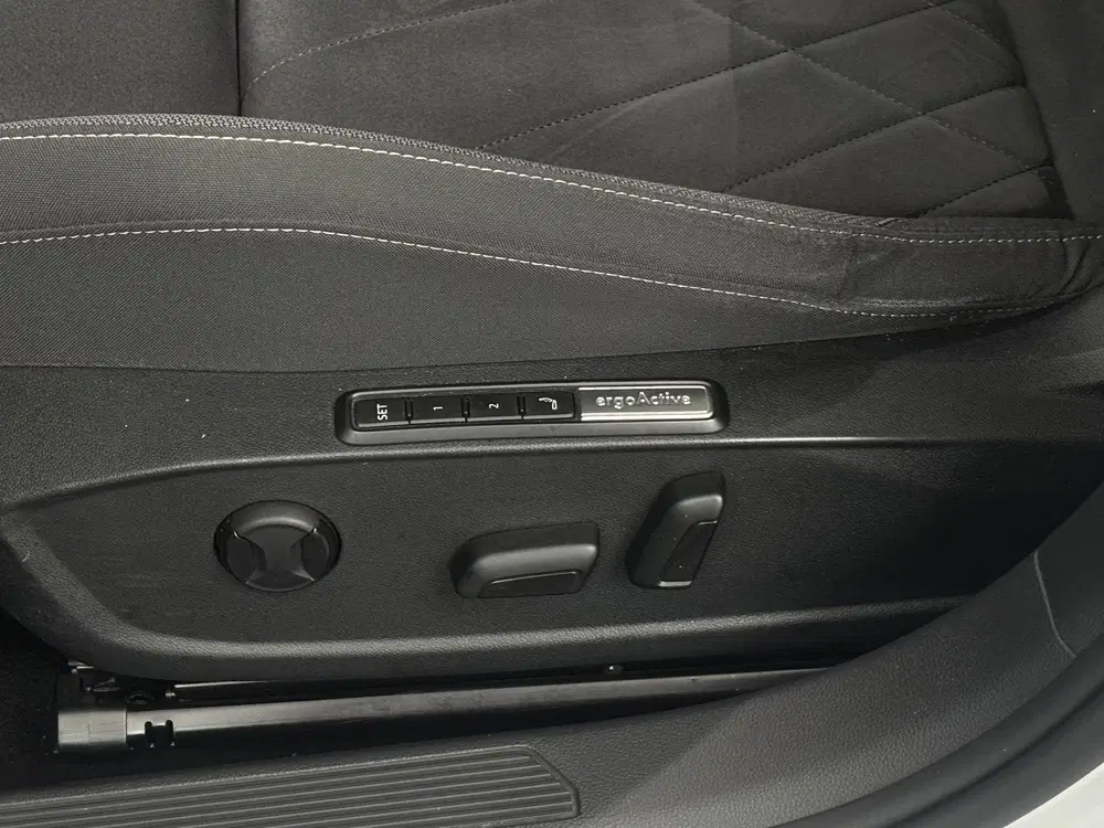 Volkswagen Golf 1.5 eTSI Style uit 2021, foto 9