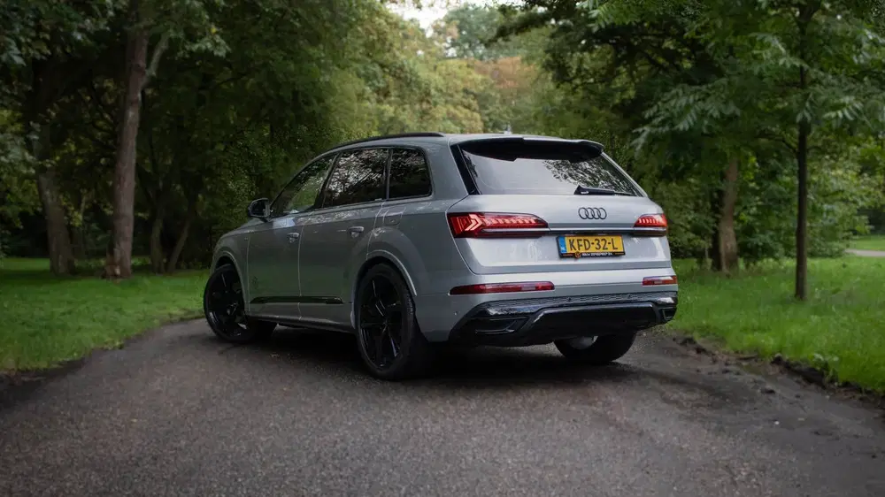 Audi Q7 60 TFSI e quattro Competition uit 2021, foto 9