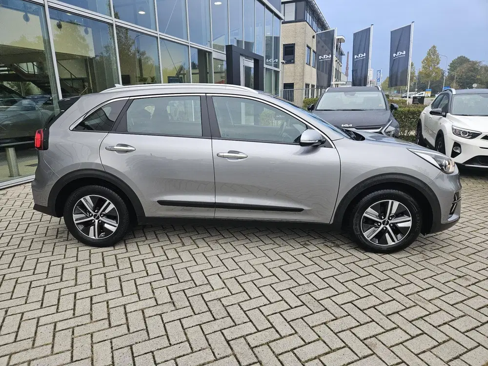 Kia Niro 1.6 GDi Hybrid DynamicLine Nav uit 2021, foto 4