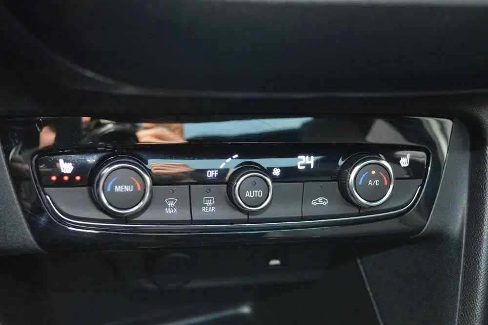 Opel Corsa 1.2 Turbo 100 pk Elegance Led Panorama Cam uit 2023, foto 13