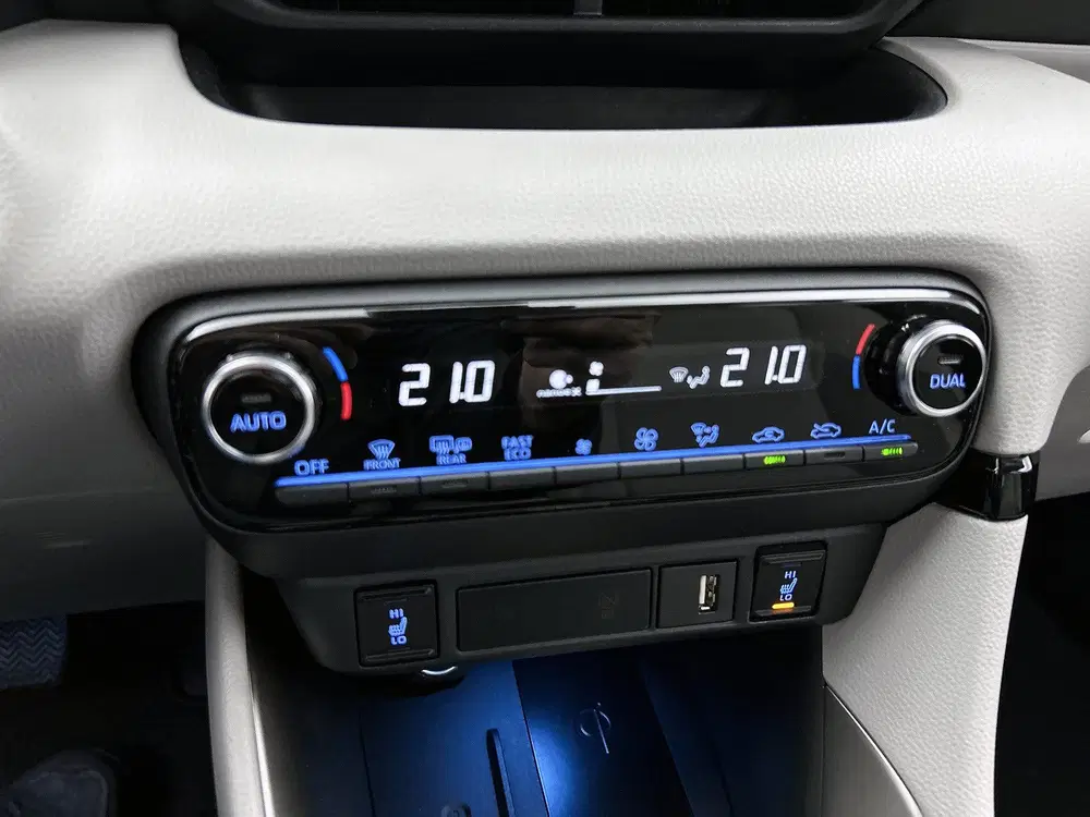 Toyota Yaris 1.5 Hybrid Executive Limited + uit 2023, foto 10