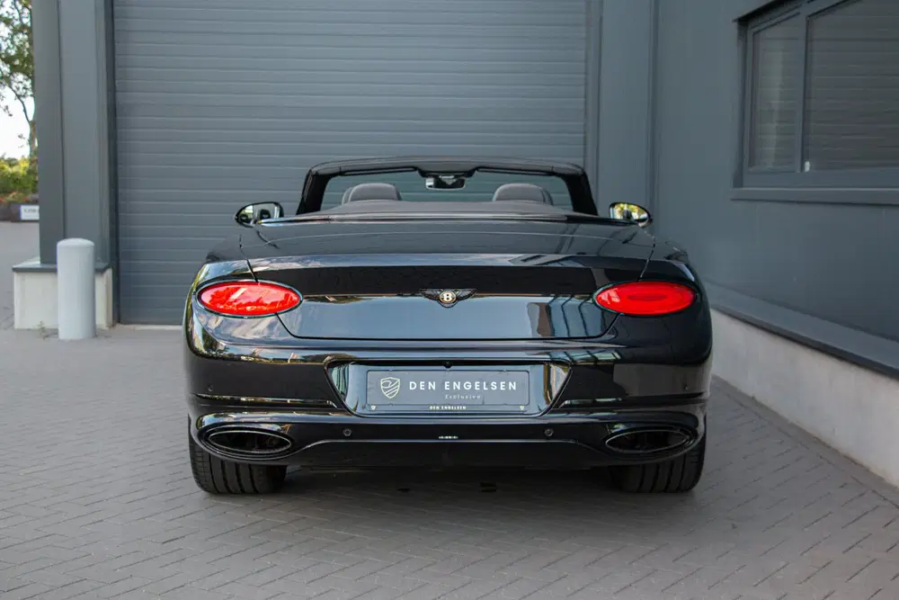 Bentley Continental GTC 6.0 W12 635PK uit 2020, foto 12