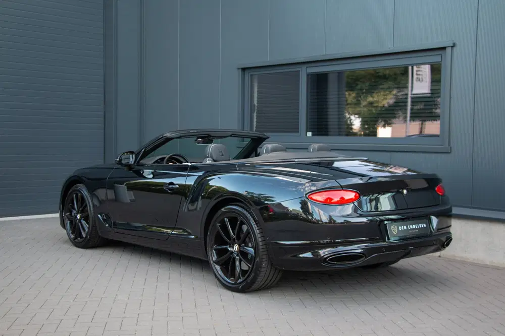 Bentley Continental GTC 6.0 W12 635PK uit 2020, foto 4