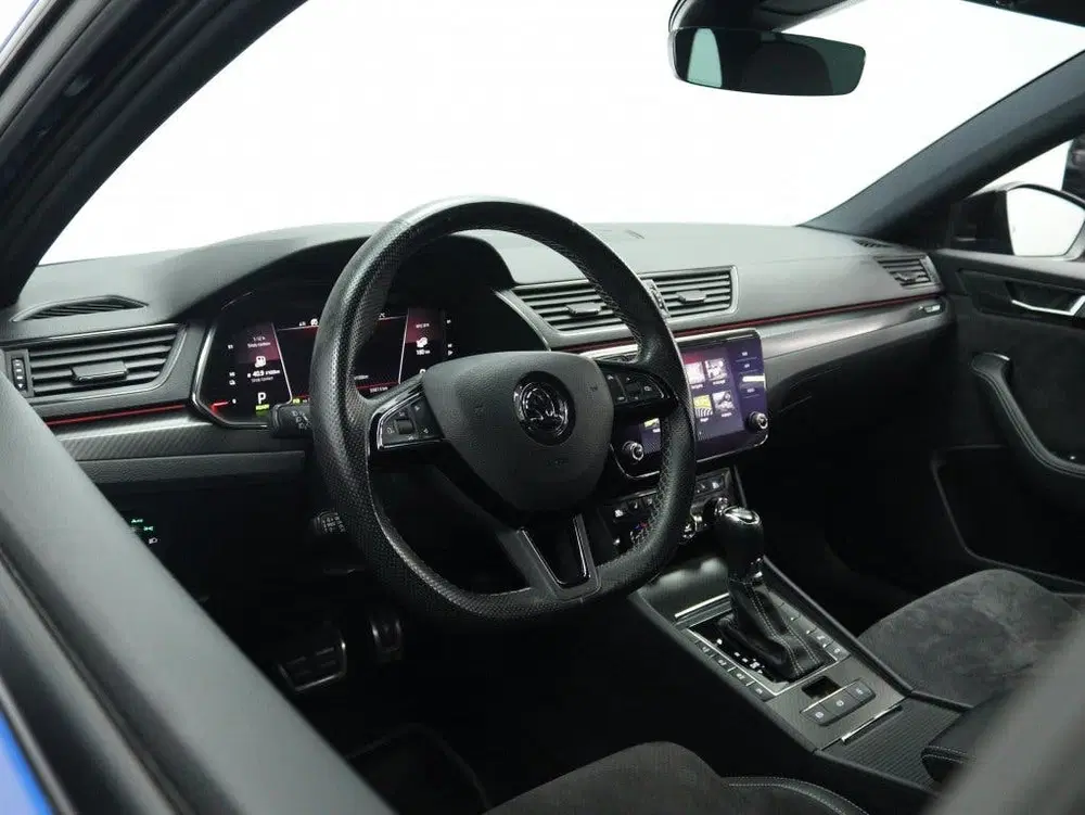 Skoda Superb 1.4 TSI iV Sportline Business uit 2020, foto 13