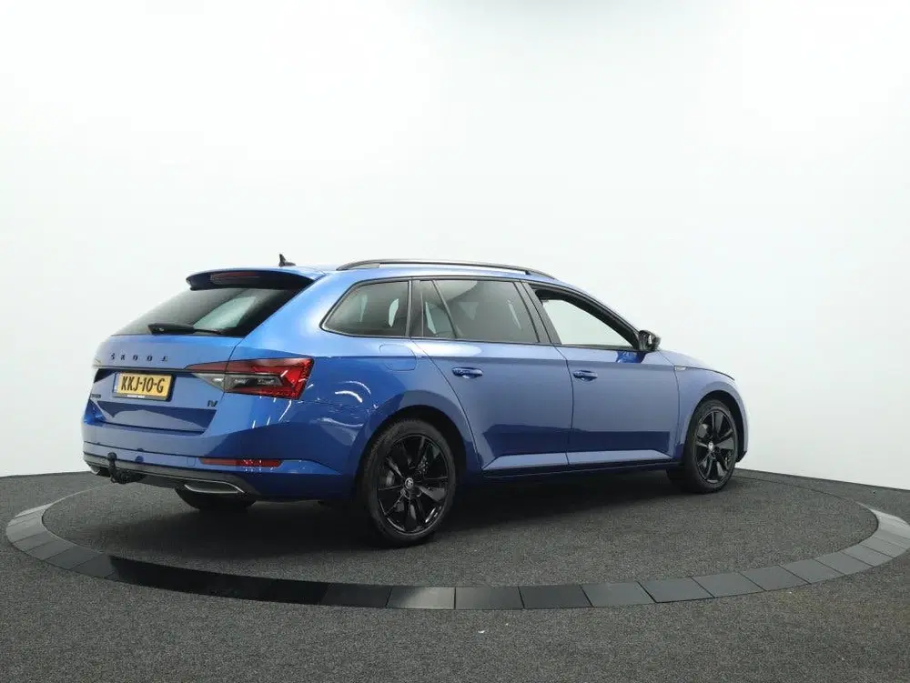 Skoda Superb 1.4 TSI iV Sportline Business uit 2020, foto 2