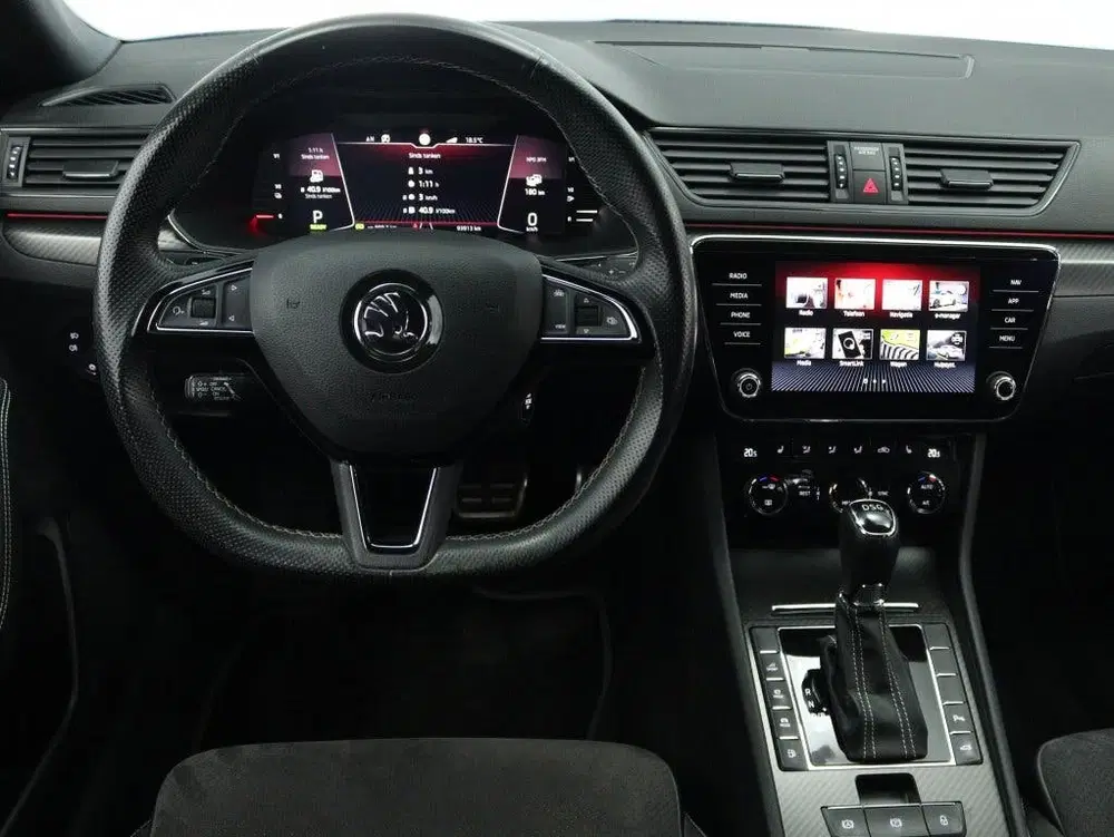 Skoda Superb 1.4 TSI iV Sportline Business uit 2020, foto 5