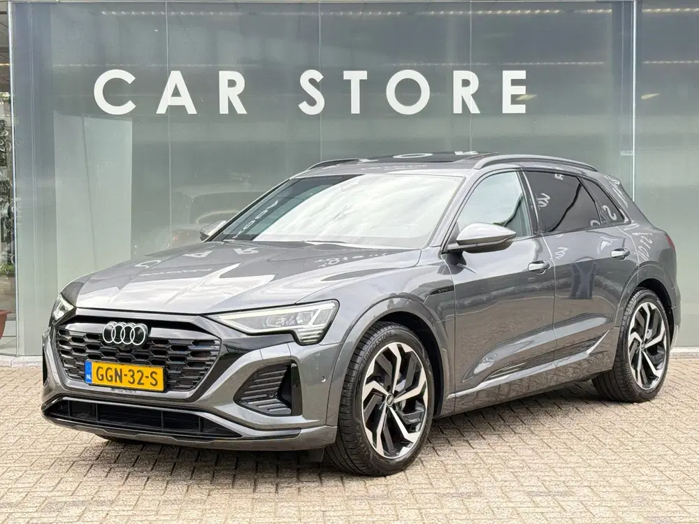 Audi Q8 e-tron S-LINE QUATRRO 95 kWh 94% PANO uit 2024